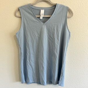 Wynne Layers v neck tank top